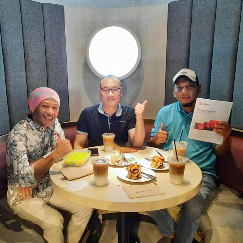 Sollant visits customers